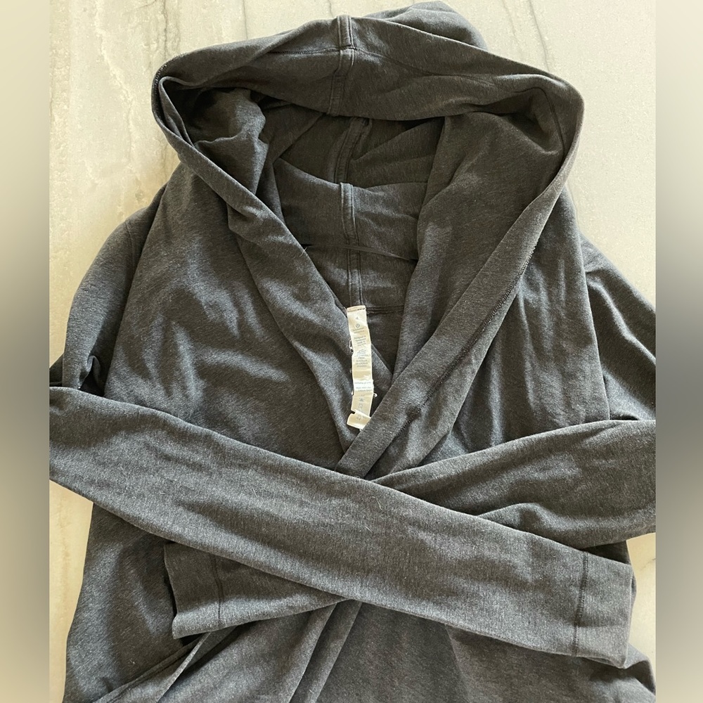 Lululemon cropped wrap hooded sweater size 4
